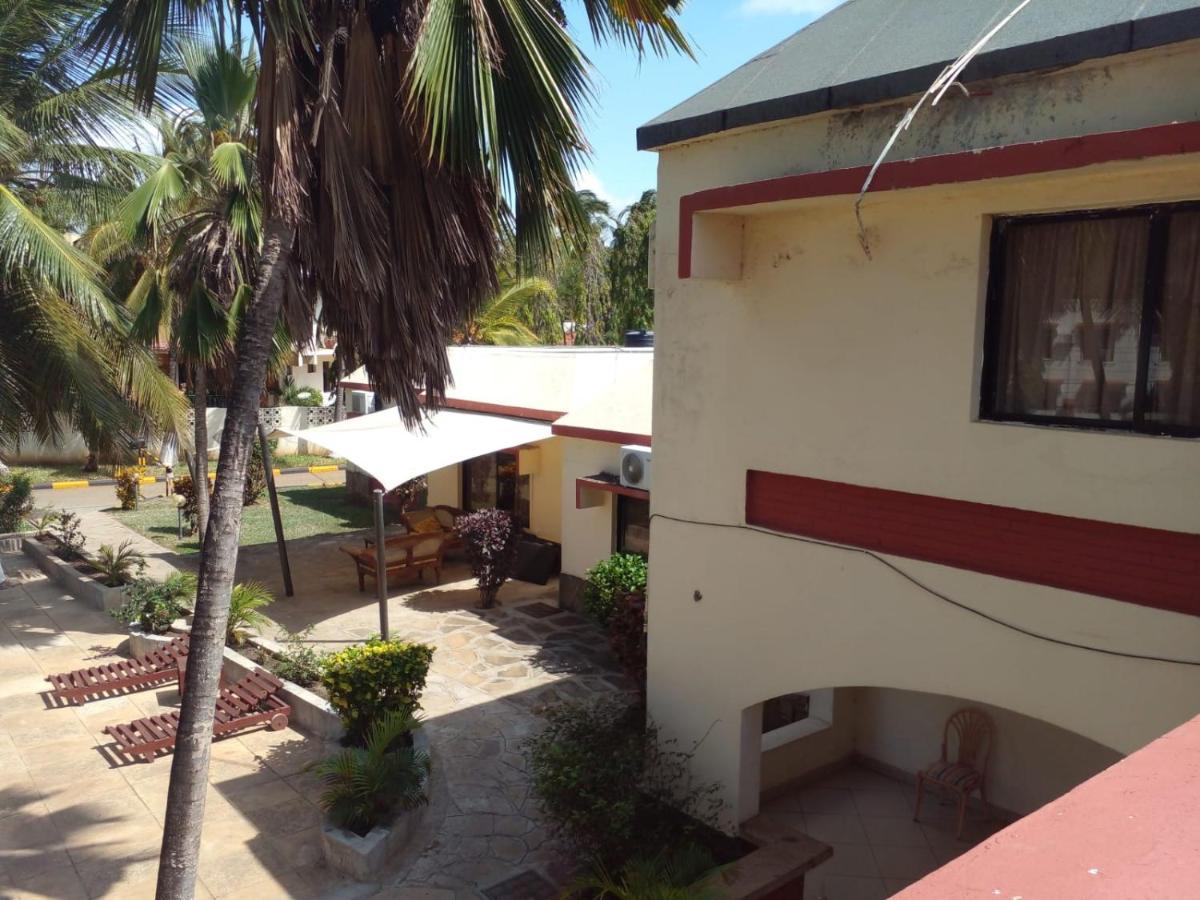 Glory Holiday Resort Mombasa Exterior photo