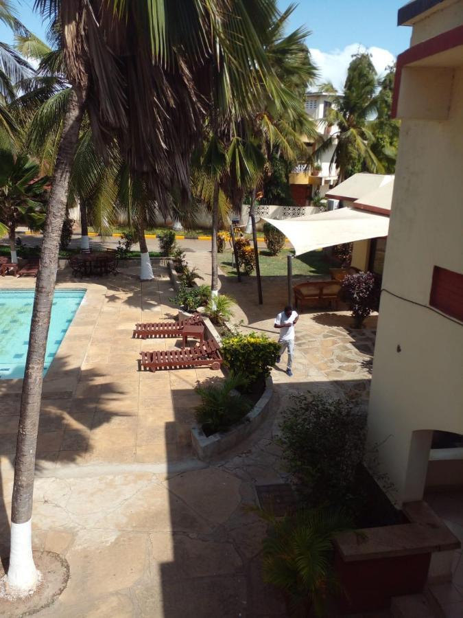 Glory Holiday Resort Mombasa Exterior photo